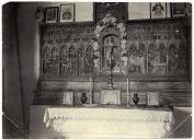 Fotografia de um altar de uma capela