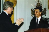Aníbal Cavaco Silva com emigrantes