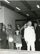 Fotografia de Américo Tomás, por ocasião da cerimónia de inauguração do Aeroporto Internacional de Faro