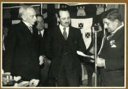 Reportagem fotográfica da visita de Sua Ex.ª o  Sr. Presidente da República General Óscar de Fragoso Carmona na inauguração da Casa da Infância de Mundet  C.ª Lda. no Seixal