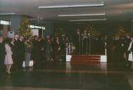 Fotografia de Américo Tomás e Emílio Garrastazu Médici no Aeroporto da Portela por ocasião da visita de Estado a Portugal, em Lisboa.