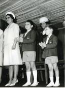 Fotografia de Maria Natália Rodrigues Tomás, filha de Américo Tomás, no Terreiro do Paço em Lisboa, por ocasião das cerimónias comemorativas do dia 10 de Junho, Dia de Portugal, de Camões e das Comunidades Portuguesas