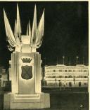 Anexo ao álbum da Viagem Presidencial à África em 1939 - cortejo alegórico - festival nocturno - iluminações em Lourenço Marques