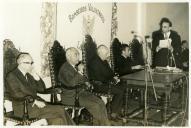 Fotografia de Américo Tomás, acompanhado por Alfredo Rodrigues dos Santos Júnior, presidindo às comemorações do cinquentenário da Associação Humanitária dos Bombeiros Voluntários Lisbonenses