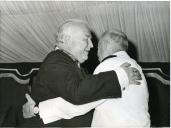 Fotografia de Américo Tomás, por ocasião da cerimónia de inauguração do Aeroporto Internacional de Faro