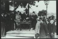 Fotografia de António José de Almeida, em Lisboa, nas cerimónias da comemoração do aniversário da Batalha de La Lys
