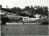 Fotografia do Aviso de guerra francês "Suippe" durante uma visita ao Porto