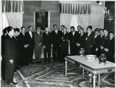 Fotografia de Américo Tomás no Palácio de Belém, recebendo em audiência os novos corpos diretivos do clube de futebol Os Belenenses