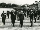 Fotografia de Américo Tomás presidindo à abertura solene do ano letivo da Escola Naval