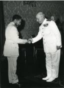 Fotografia de Américo Tomás e Hailé Salassié I, por ocasião da sua visita de Estado a Portugal, no Palácio Nacional de Queluz, em Queluz.