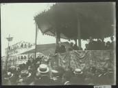 Fotografia de António José de Almeida, em Lisboa, durante as cerimónias do aniversário da implantação da República 