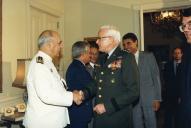 Condecoração ao Gen. Roders