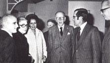 Fotografia de Ramalho Eanes com Manuela Ramalho Eanes, Azeredo Perdigão e Maria Helena Vieira da Silva