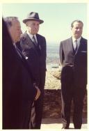 Fotografia de Américo Tomás por ocasião de uma visita oficial efetuada ao castelo de Évora Monte