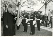 Fotografia de Américo Tomás presidindo às comemorações do cinquentenário da Associação Humanitária dos Bombeiros Voluntários Lisbonenses