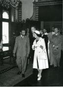 Fotografia de Gertrudes da Costa Ribeiro Tomás, Castro Tavares e Hailé Salassié I, por ocasião da sua visita de Estado a Portugal, no Palácio Nacional da Pena, em Sintra.
