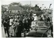 Fotografia de Américo Tomás, em Bissau, por ocasião da visita de Estado que efetuou à Guiné-Bissau