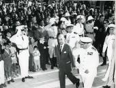 Fotografia do Presidente da República Américo Tomás, acompanhado pelo ministro do ultramar António Augusto Peixoto Correia, por ocasião da visita de estado efetuada a Moçambique