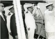 Fotografia de Américo Tomás a bordo navio escola Sagres