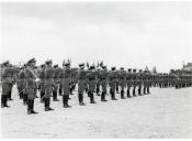 Fotografia do juramento da bandeira durante o encerramento do ano letivo na Academia Militar