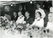 Fotografia de Américo Tomás a bordo do navio escola Sagres