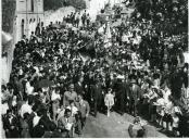 Fotografia de Américo Tomás, acompanhado por Eduardo de Arantes e Oliveira, presidindo à inauguração do início das obras da barragem do Roxo