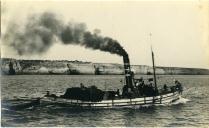 Fotografia duma embarcação de pesca alemã