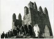 Fotografia de Américo Tomás, em Guimarães, por ocasião da visita oficial à cidade vimaranense