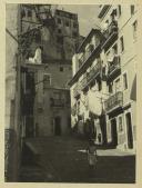 Fotografia de uma rua do Bairro de Alfama