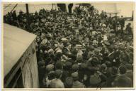 Fotografia de Sidónio Pais assistindo à chegada dos náufragos do NRP Augusto de Castilho