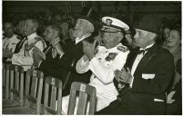 Fotografia de Américo Tomás no California por ocasião do banquete oferecido em honra dos oficiais da 12ª Esquadra norte-americana durante a sua visita a Lisboa