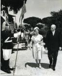 Fotografia de Américo Tomás com a Princesa Margarida de Inglaterra