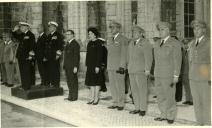 Fotografia de Américo Tomás presidindo à sessão solene de abertura do novo ano letivo e celebração do aniversário do Instituto de Odivelas