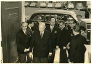 Fotografia do Presidente da República Américo Tomás, acompanhado por José João Gonçalves de Proença e por Correia de Oliveira, presidindo à inauguração do 1.º Congresso Nacional de Prevenção de Acidentes de Trabalho
