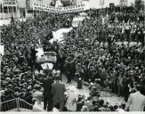 Fotografia de Américo Tomás em Almeida, por ocasião da visita oficial efetuada ao distrito da Guarda, entre o dia 30 de maio e o dia 2 de junho de 1964