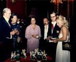 Fotografia de Ramalho Eanes e Manuela Eanes na companhia de Karl Carstens, Veronica Carstens e outras individualidades