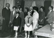 Fotografia de Américo Tomás no Palácio de Belém, recebendo em audiência a família do comendador Thomaz de Lima 