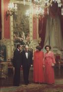 Fotografia de Ramalho Eanes e Manuela Ramalho Eanes com François Miterrand e Danielle Miterrand