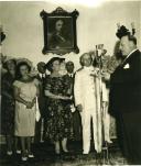 Fotografia de Américo Tomás na Câmara Municipal de Cascais após a cerimónia da tomada de posse como Presidente da República