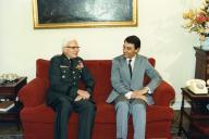 Condecoração ao Gen. Roders