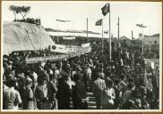 Reportagem fotográfica da visita de Sua Ex.ª o  Sr. Presidente da República General Óscar de Fragoso Carmona na inauguração da Casa da Infância de Mundet  C.ª Lda. no Seixal