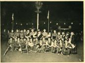 Anexo ao álbum da Viagem Presidencial à África em 1939 - cortejo alegórico - festival nocturno - iluminações em Lourenço Marques
