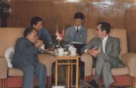 Fotografia de Ramalho Eanes com Deng Xiaoping