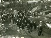 Fotografia de Américo Tomás na Feira das Indústrias, por ocasião da inauguração da XII Exposição de Floricultura, organizada pela Câmara Municipal de Lisboa