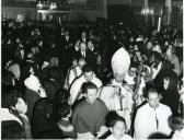 Fotografia de Américo Tomás por ocasião da cerimónia de inauguração da igreja de Maria Auxiliadora