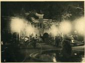 Anexo ao álbum da Viagem Presidencial à África em 1939 - cortejo alegórico - festival nocturno - iluminações em Lourenço Marques
