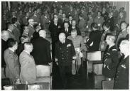 Fotografia de Presidente da República Américo Tomás no Instituto de Altos Estudos Militares, presidindo à cerimónia de abertura do novo ano letivo