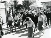 Fotografia de Américo Tomás presidindo à inauguração da V Feira Internacional de Lisboa