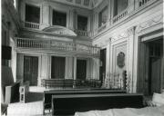 Fotografia do interior da capela do Palácio Nacional da Ajuda durante uma campanha de restauro