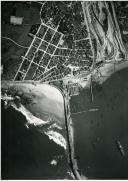 Fotografia aérea do Porto de Leixões com a cidade de Matosinhos ao fundo